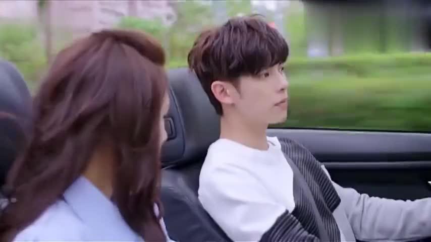 救援秀气的男孩